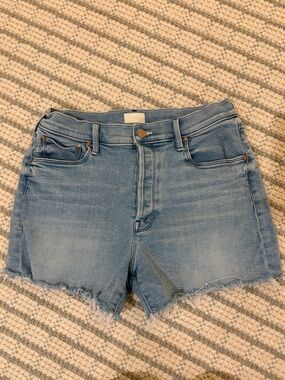 MOTHER Denim Short “The Proper” in “Cutting Class”